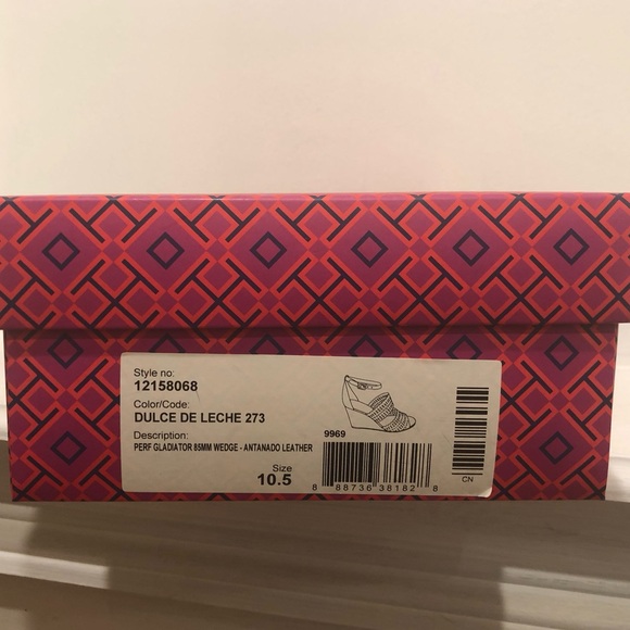 Tory Burch 10.5 Perf Gladiator 85mm Wedge Antanado Leather Dulce de Leche - Picture 5 of 7
